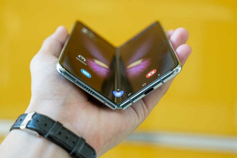 Foldable technology in mobile devices